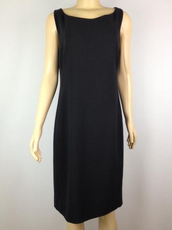 vestido preto classico