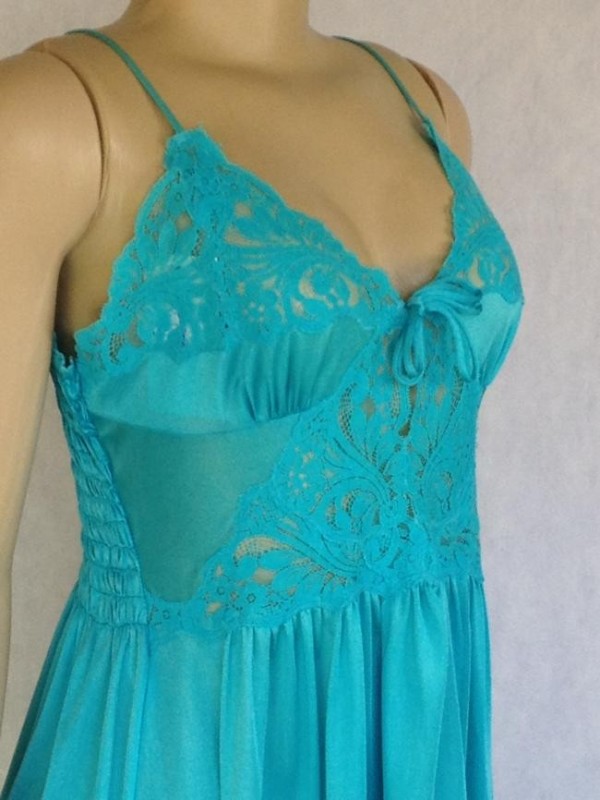 ROBE E CAMISOLA LILY OF FRANCE