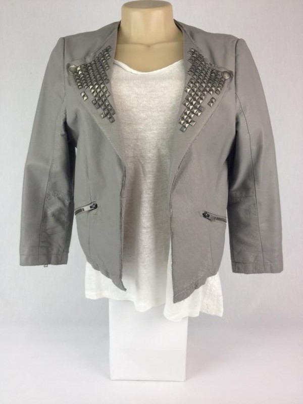 jaqueta de couro cinza