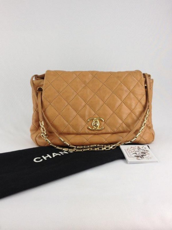 tan chanel flap bolsa